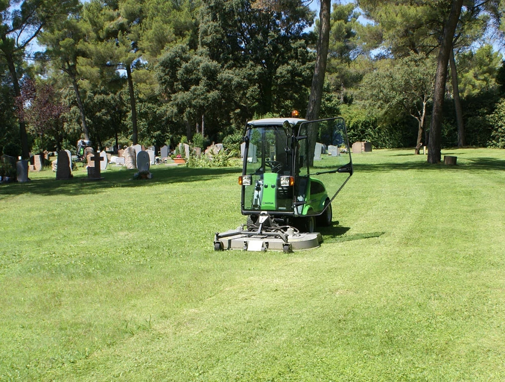 Nilfisk City Ranger 2260 - Mulcsozó és Forgókéses fűnyírók 1600